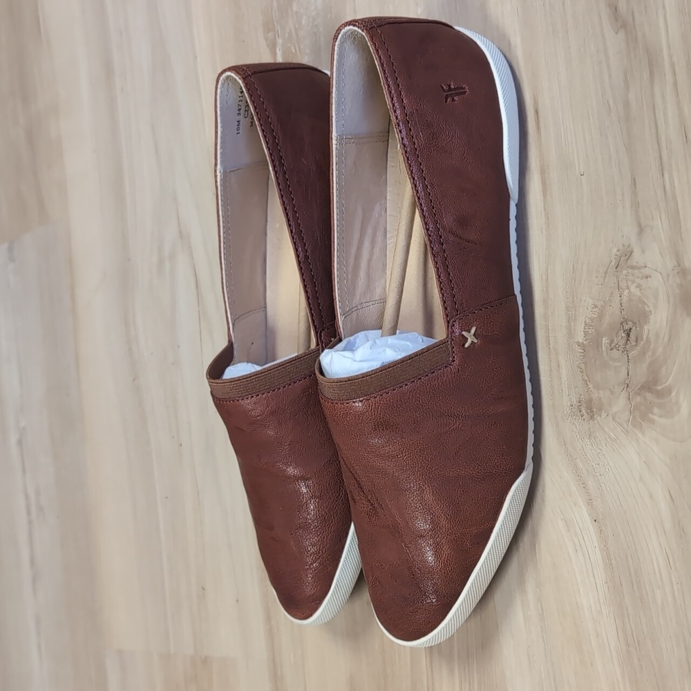 Frye Women's Melanie Slip On shoe - Picture 4 of 10
